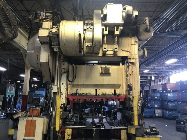 250 Ton, Bliss #HP2-250-60, 8" stroke, 25" Shut Height, 4" adj., 60" x42" bed, 55-110spm, air clutch, 1973 - Image 3