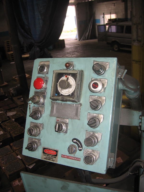 120 Ton, Hydramet, double acting, 8" fill, 10" die bore - Image 4