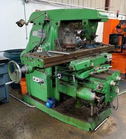 Vanguard #X6140, universal knee horizontal milling machine, 3-Axis digital read out, horizontal spindle with - Image 1