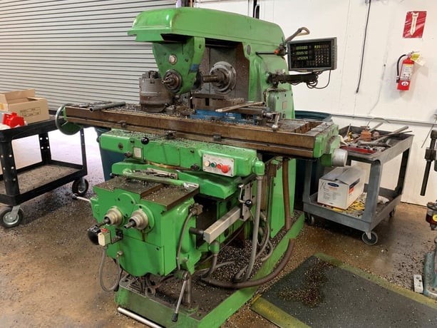 Vanguard #X6140, universal knee horizontal milling machine, 3-Axis digital read out, horizontal spindle with - Image 3
