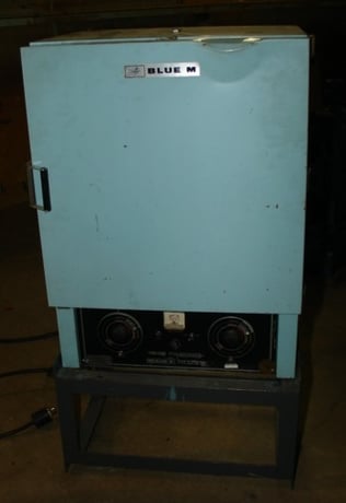 19" width x 18" H x 15" D Blue M Stabil-Therm #OV-500C-2, 500&deg;F, 2-adj shelves, 240 V., #1770 - Image 1