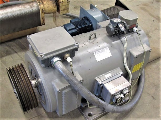 440 Ton, Invernizzi link type deep drawn press, 5" stroke, 22" Shut Height, 59" x39" bed, 30-120 SPM, 1997 - Image 7