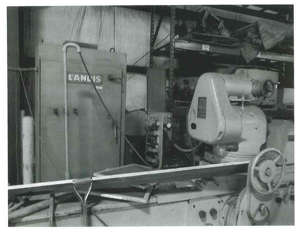 24" x 96" Landis #3RH, roll grinder, automatic infeed, 4-jaw 18" chuck, Bijur lube, coolant - Image 3