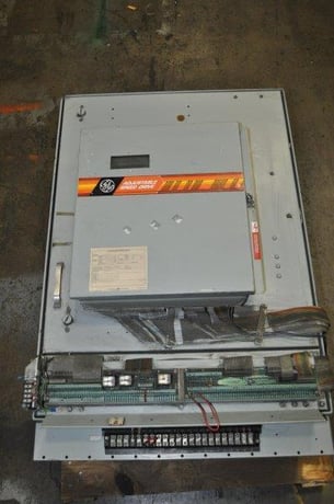 300 HP General Electric, 7VMXDO72CD0l, frequency drive - Image 1