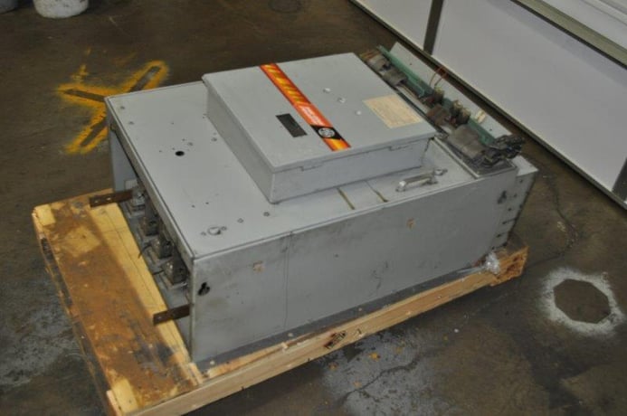 300 HP General Electric, 7VMXDO72CD0l, frequency drive - Image 2