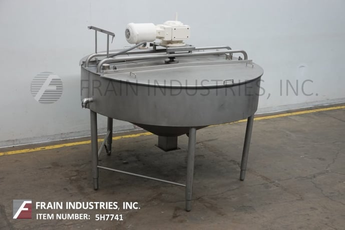 400 gallon 82" x 32", 304 Stainless Steel low pressure jacketed process tank, 12" straight wall, cone bottom - Image 1