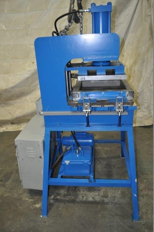 15 Ton, Stockmeir/Shar, 7" stroke, 9" daylight, 10-3/4" x 15-1/4" upper platen, 2009 - Image 2