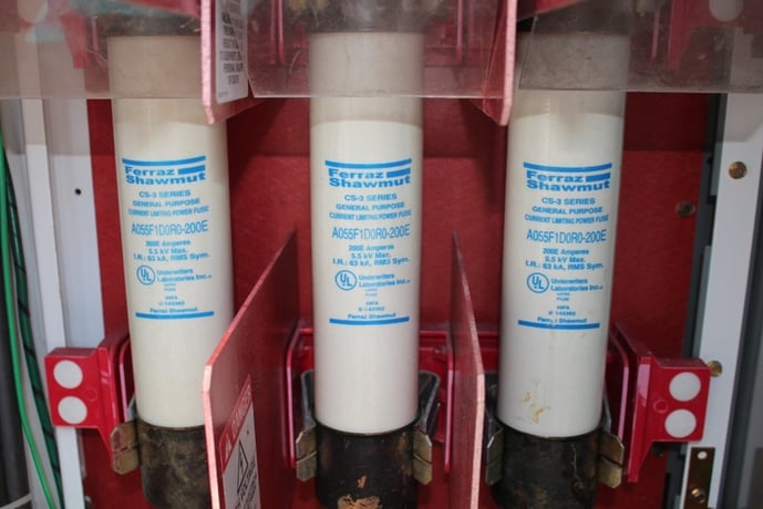600 Amp. Allen-Bradley, 5 KV, 2-High, one fusible/ one non-fusible - Image 6