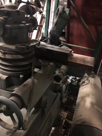 Cincinnati #2, tool & cutter grinder, 5" x36" table, tilt head, 360&deg; swivel head, vise - Image 4