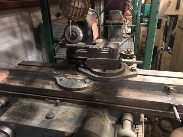 Cincinnati #2, tool & cutter grinder, 5" x36" table, tilt head, 360&deg; swivel head, vise - Image 8