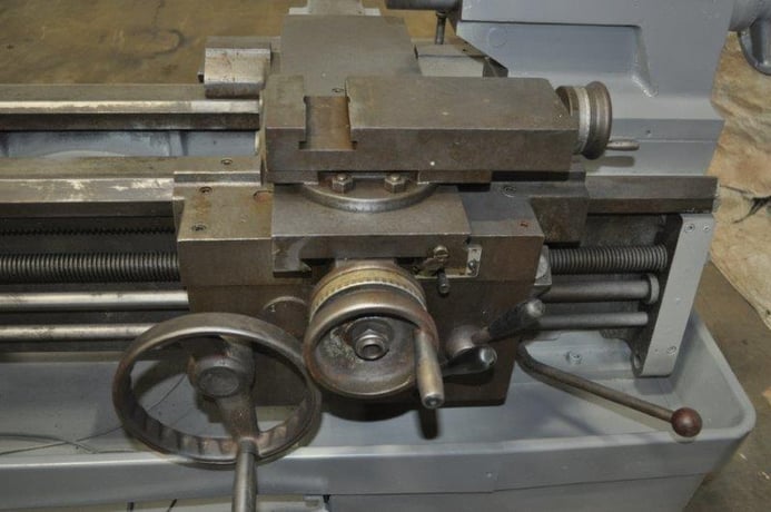 17" x 80" Clausing #7-17-80, engine lathe, 4-jaw 14" chk,tailstock, 9" Steady Rest - Image 5
