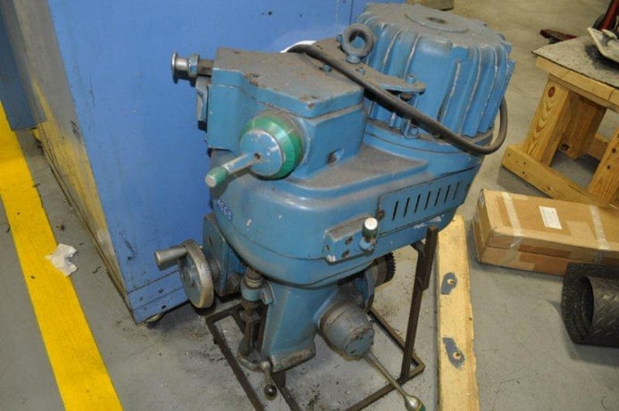 Cincinnati Cinova #80-205-12, universal milling machine, 12" x56" table, 3-Axis digital read out, 2 HP - Image 2