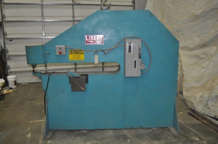 No. 1060-S1 Libert nibbler, 1/4"cutting capacity, 60" throat,foot pedal,like new, 1981 - Image 1