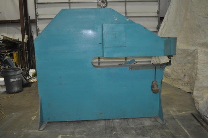 No. 1060-S1 Libert nibbler, 1/4"cutting capacity, 60" throat,foot pedal,like new, 1981 - Image 2
