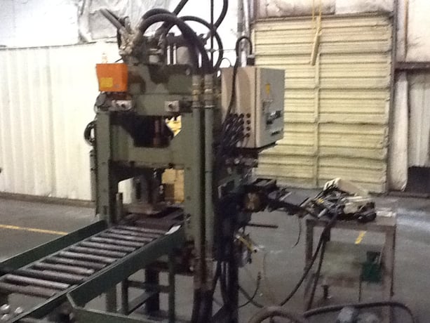 50 Ton, Hydraulic 4-post press, 10" stroke, 18" daylight, 24" x25"bed & ram, 16.75"windows - Image 3