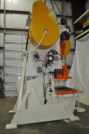 150 Ton, Niagara #M150GRD, OBI press, 8" stroke, 24" Shut Height, air clutch & brake, 45 SPM, 1966 - Image 2