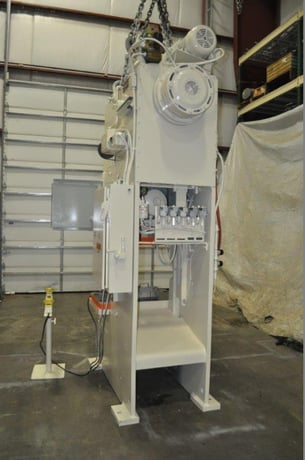 90 Ton, Niagara #E90, OBI back geared press, 9" stroke, 18" Shut Height, 46 SPM, air clutch & brake, 1986 - Image 8
