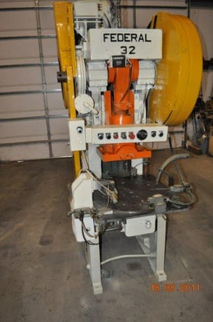 32 Ton, Federal #32, OBI press, 1.5" stroke, 10.25" Shut Height, air clutch & brake, 90-300 SPM, 1985 - Image 1