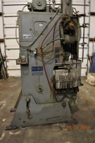 60 Ton, Niagara #M6, OBI press, 4" stroke, 13-1/4" Shut Height, air clutch & brake, 100 SPM - Image 4