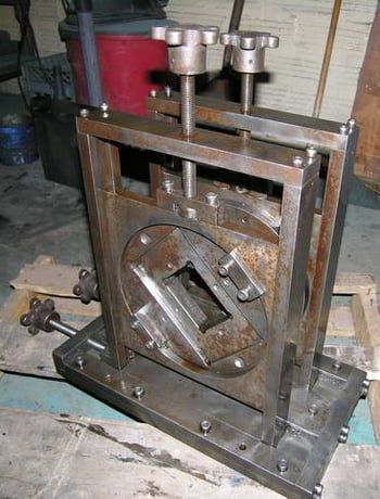Custom exit straightener, 2-head, 3-Axis - Image 5