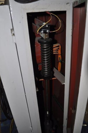10 KVA Lors, spot welder, 18" throat,foot pedal, 2+2 max weld thickness, 550 V. - Image 7
