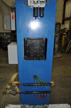 150 KVA McCreery #MPP-150-12/100, projection type, 12" throat,,adj height lower platten - Image 2