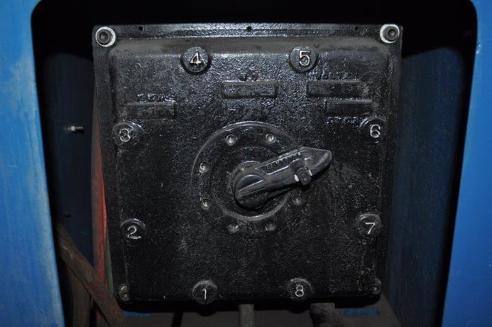 150 KVA McCreery #MPP-150-12/100, projection type, 12" throat,,adj height lower platten - Image 6