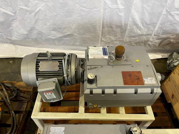 Becker #U4100SA/K, vacuum pump, 2013 (3 available) - Image 2