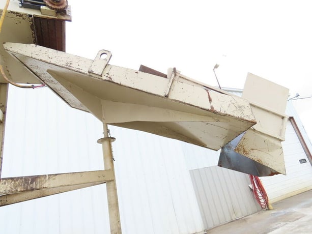 32" x 3.6' Wardcraft incline chip conveyor 45 deg .75 HP, 13 FPM, 141" discharge - Image 2