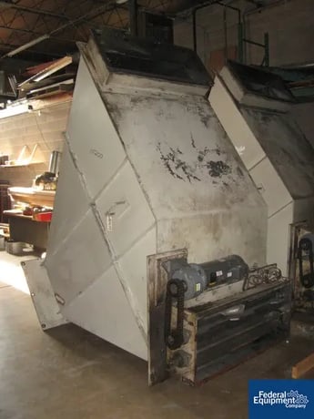 48" Cumberland #62B, dual feed hopper w/rear mounted paddle infeed, 3 HP DC motor drive w/magnetic top infeed - Image 2