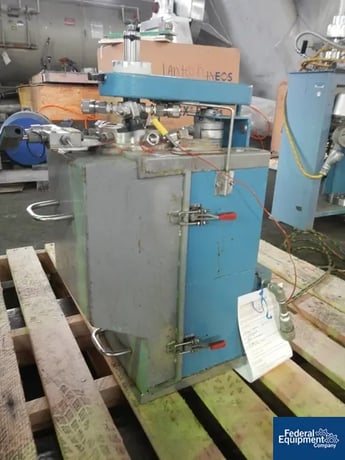 Autoclave Engineers, 316 Stainless Steel reactor, bolt-on flat top, dish bottom, 5300 psi @ 550&deg;F, water - Image 1