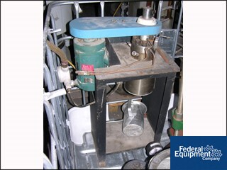 Autoclave Engineers, Stainless Steel reactor, 1 liter, 5800 psi @ 650°F, 7-turns int.coil, elec.heated - Image 1