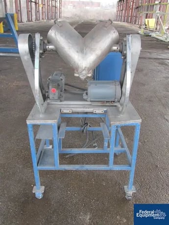 .26 cu.ft. Patterson, twin shell blender, Stainless Steel, 8 quart, liquid bar .75 HP, 115/230 V.motor, 115 - Image 3