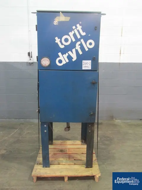 800 cfm Torit Dryflo #DMC-B, Carbon Steel mist collector, 82 sq.ft., 1.5 HP, 230/460 V. blower, on stand - Image 1