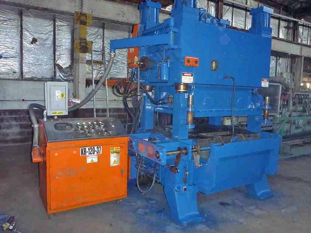 100 Ton, Oak #FP3-54-1152, fin press line, 1.5" stroke, 9" Shut Height, 51" x48" die area, 5" bolster - Image 9