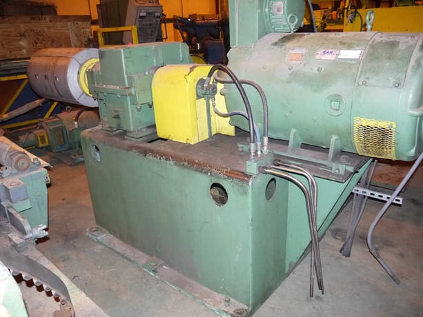 10000 lb. Stamco, uncoiler, 28.5" face 4 segment mandrel, 11"-12.5" ID, 30 HP, hydraulic expansion - Image 2