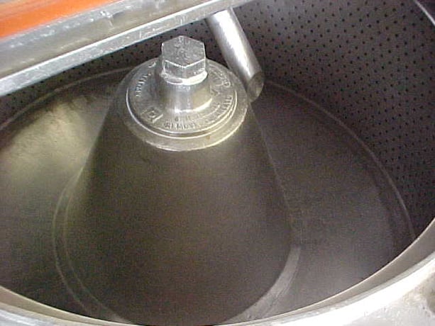 40" x 20" Tolhurst, 7.5 HP, 1725 RPM, perforated bowl, basket type, motor drive, #94607 (2 available) - Image 2