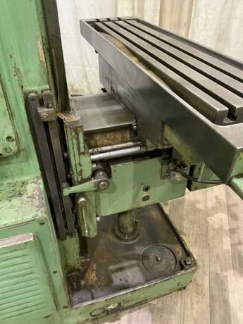 Kearney & Trecker #205SA, horizontal mill with vertical head, #12" x50" table, 5 HP, #72819 - Image 4