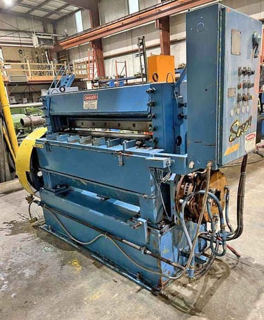 .135" x 4' Sesco, cut-to-length shear, bow tie top blade, air cooled & brake - Image 2
