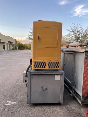 50 KW Onan/J Deere, diesel, 208 or 480 Volts, 3 phase, weatherproof enclosure, 12 lead reconnectable, 300 - Image 2