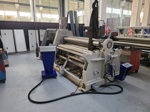 96" x 5/8" Bendmak #CY4R-HHS-300-25/16, 4-roll plate roll, digital read out for Side Rolls - Image 1