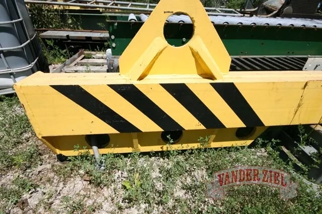 Spreader Bar, 164" length, 3 Top Hook Points 56-1/2 Center, 7" x 10" box dimensions, 32" height - Image 3