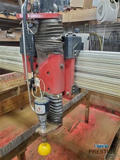 Omax #Maxiem-2030, 79" x 120" travel, 60000 psi, 40 HP, Koolant Chiller, 600 lb. hopper, 2505 hours, 2010 - Image 2