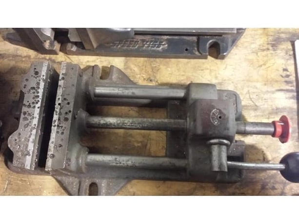 Heinrich #6SV Machine Vise 17-1/2" x 9" x 4" vise dimensions - Image 1