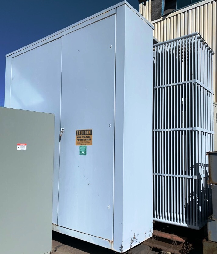 7500 KVA 34500 Delta Primary, 4160Y/2400 Secondary, General Electric, pad w/33-step LTC secondary, in stock - Image 4