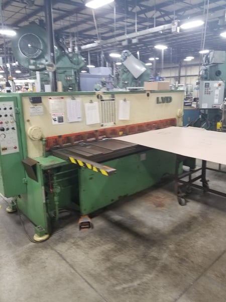 .157" x 5' LVD #MVO-08-0H-14, hydraulic, 40" front operated back gauge, 24" support, cutting lights - Image 1