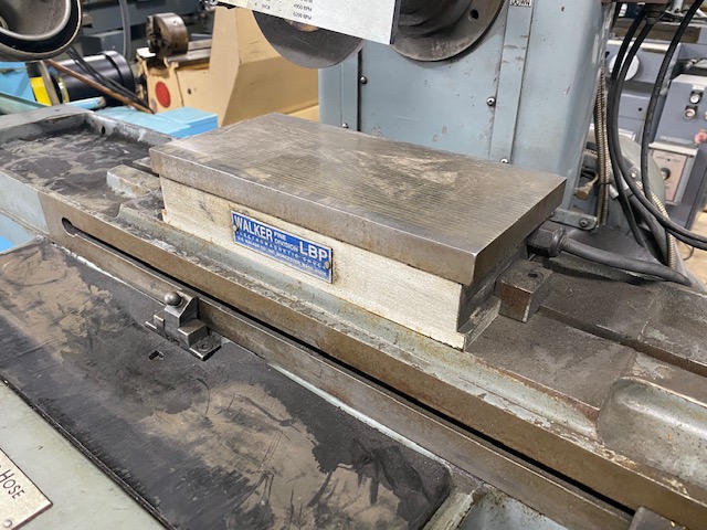 6" x 12" Parker #2Z, surface grinder, electromagnetic chuck, Acu-Rite 2-Axis digital read out, one shot lube - Image 4