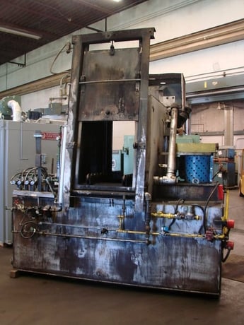 24" width x 36" L x 24" H Surface Combustion Std. Allcase integral oil quench, gas fired, roller-rails - Image 5
