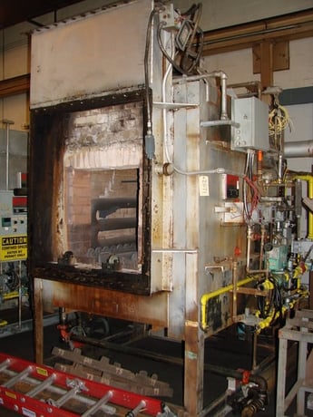 24" width x 36" L x 24" H Surface Combustion Std. Allcase integral oil quench, gas fired, roller-rails - Image 6