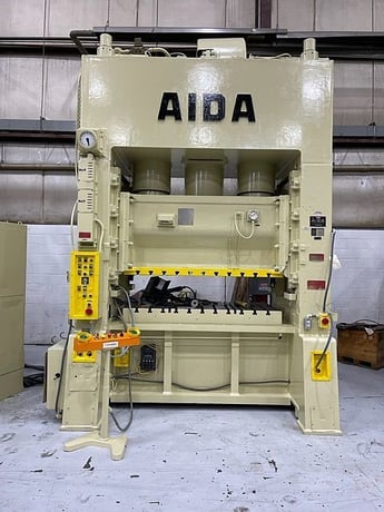 200 Ton, Aida #PDA-20M, 72.8" x39.3" bed, 5.9" stroke, 17.7" Shut Height, 48-120 SPM, 30" window, 1993 - Image 2